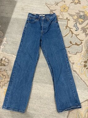 Levi's Classic Straight Leg Jeans in Medium Blue